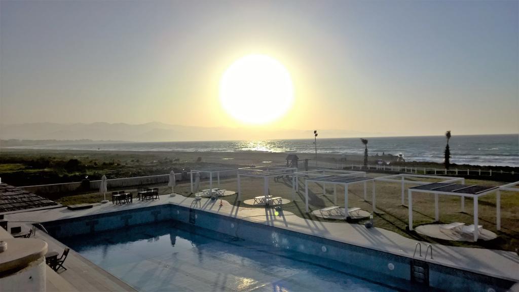 Aphrodite Beachfront Penthouse Apartment Ghaziveran Esterno foto